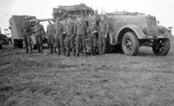 SdKfz_7_and_Flak_18_used_by_an_unknown_unit_of_the_Luftwaffe.jpg