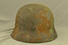 m35_camouflaged_helmet_with_sawdust05.jpg